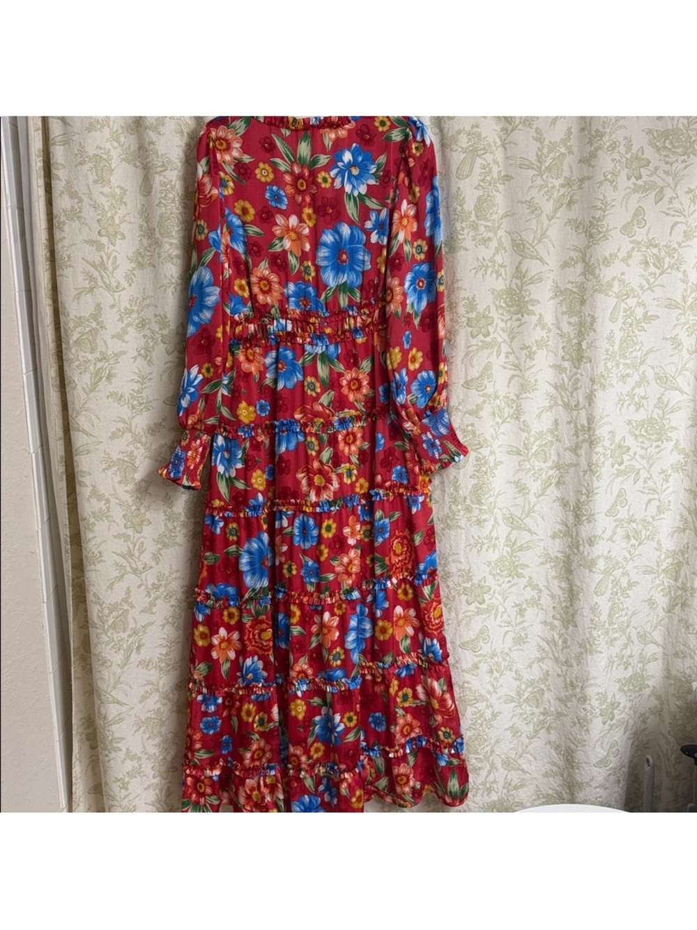 Chelsea & Violet Floral Maxi Dress - Picture 6 of 9